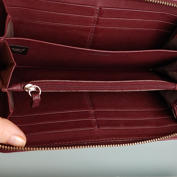 Coach Zip wallet. - Picture 4 of 6